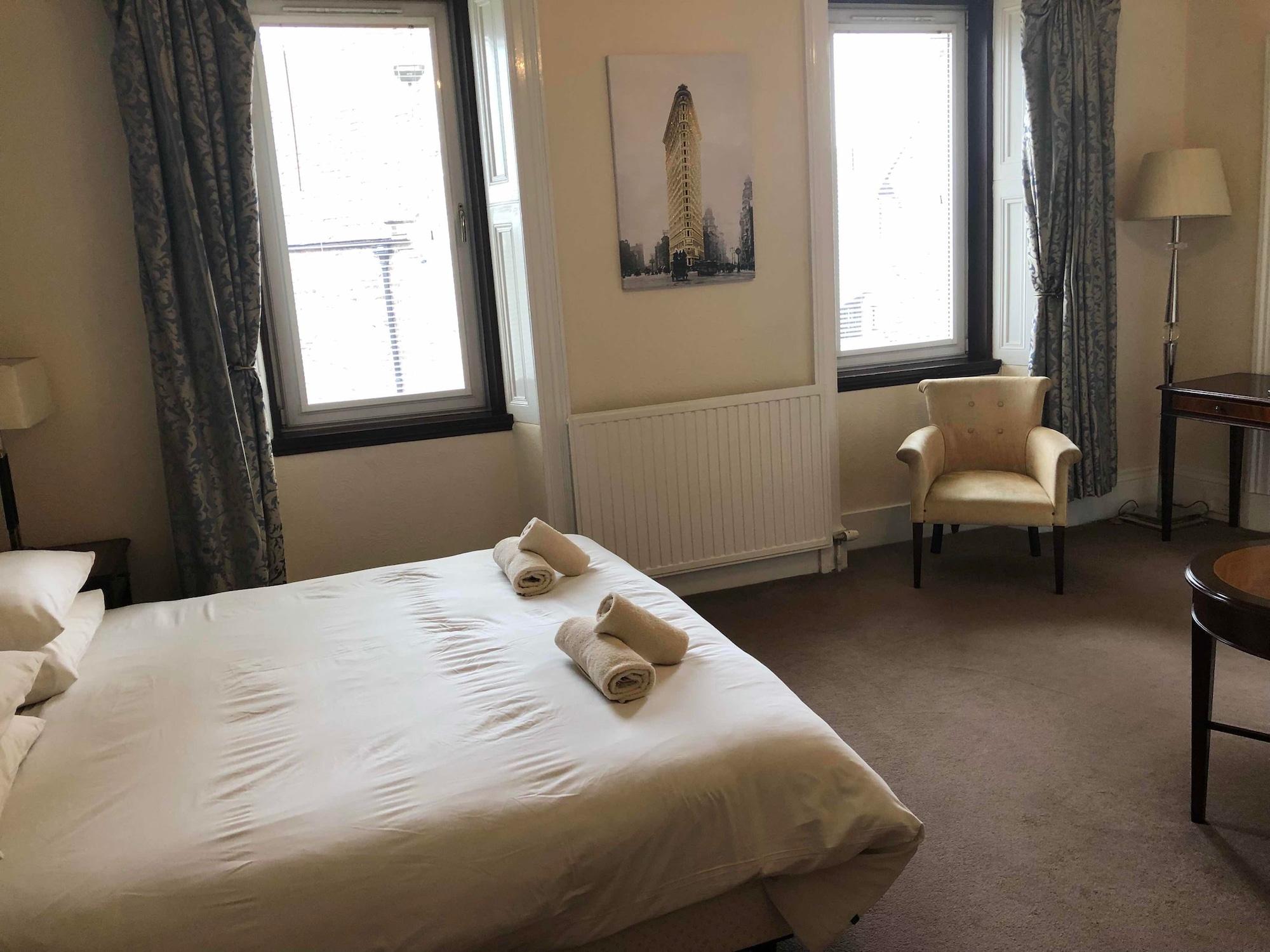 Oyo Eastbank Hotel, Speyside Scotland Rothes Exteriér fotografie